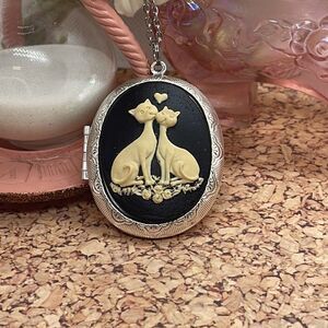 Easter birthday gift daughter Lover Cats Locket Necklace Retro Kitty Cat Cameo